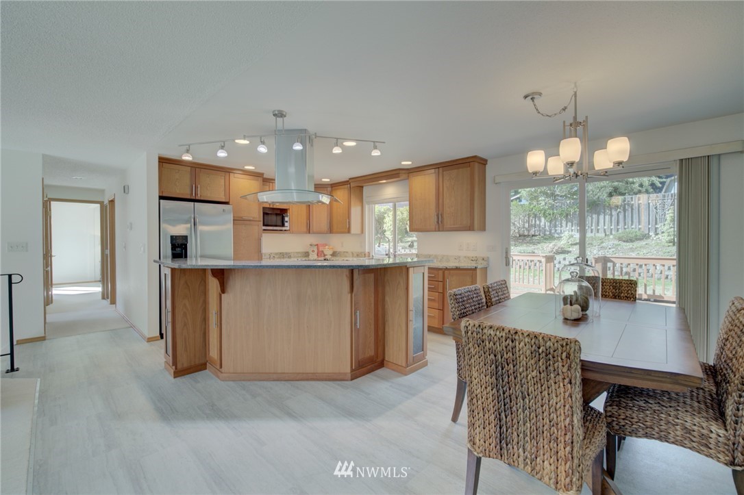 16301 134th Avenue Southeast Renton, WA 98058 - Photo 11 of 36 Gallery Image 11