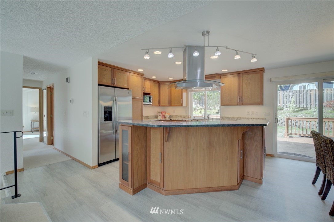 16301 134th Avenue Southeast Renton, WA 98058 - Photo 12 of 36 Gallery Image 12