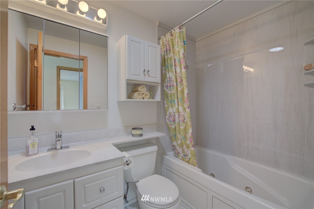 16301 134th Avenue Southeast Renton, WA 98058 - Photo 23 of 36 Gallery Image 23