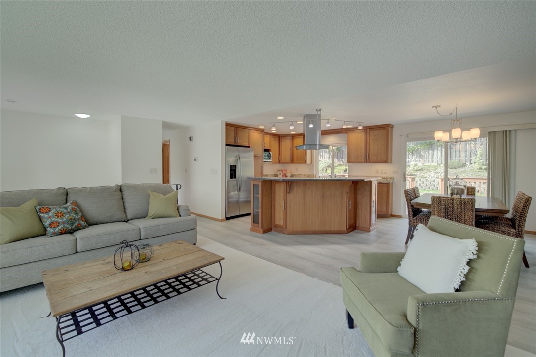 16301 134th Avenue Southeast Renton, WA 98058 - Photo 6 of 36 Gallery Image 6