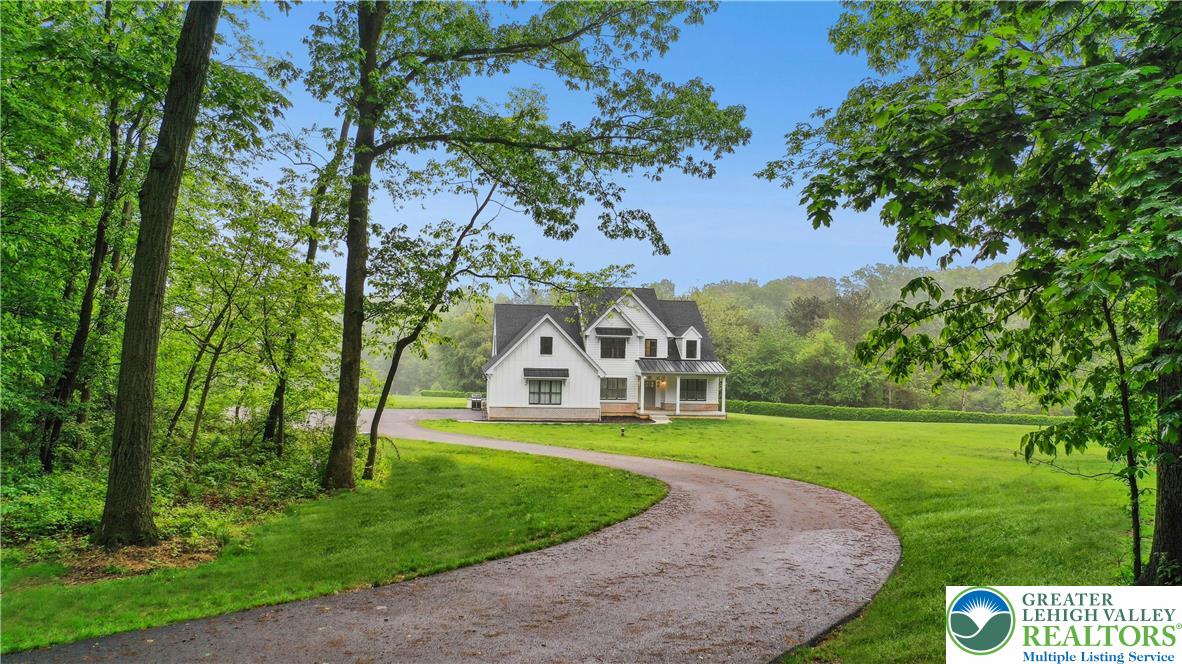 385 Nolf Road Nazareth, PA 18064 - Photo 1 of 46