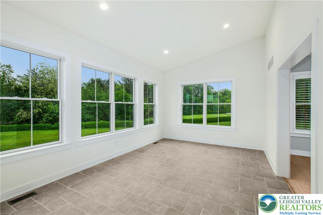 385 Nolf Road Nazareth, PA 18064 - Photo 16 of 46
