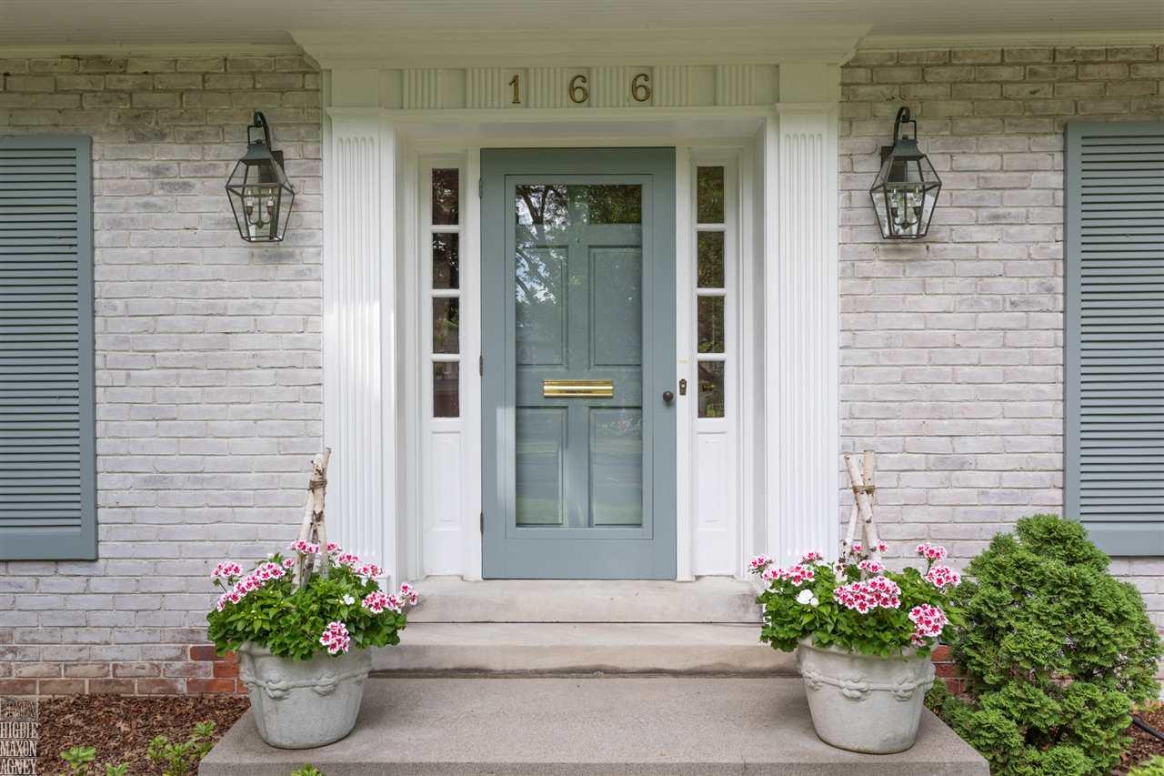 166 Lewiston Road Grosse Pointe Farms, MI 48236 - Photo 2 of 39