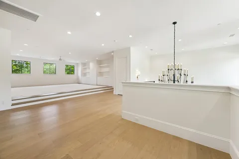 $2,895,000 | 8802 Lanell Lane, Houston, TX 77055