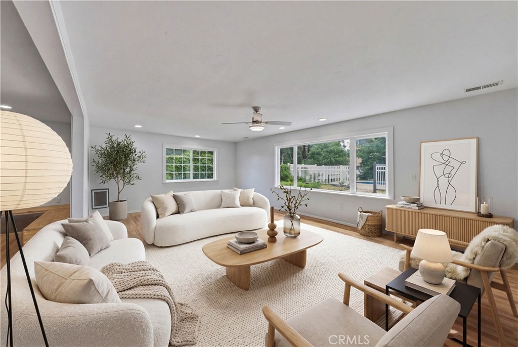 7990 San Gabriel Road Atascadero, CA 93422 - Photo 11 of 39 Living Room
