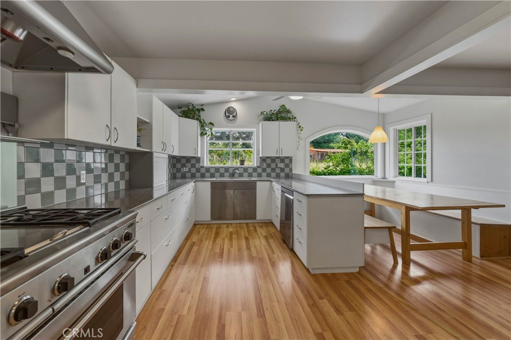 7990 San Gabriel Road Atascadero, CA 93422 - Photo 4 of 39 Kitchen