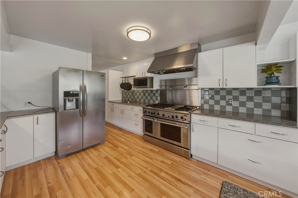 7990 San Gabriel Road Atascadero, CA 93422 - Photo 6 of 39 Kitchen