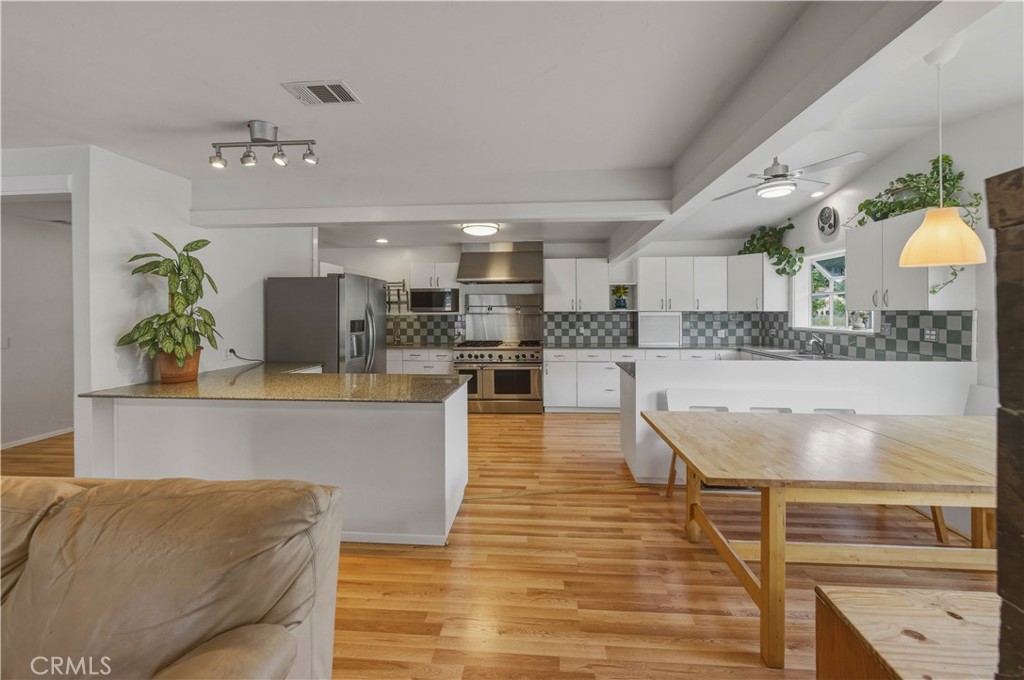 7990 San Gabriel Road Atascadero, CA 93422 - Photo 9 of 39 Kitchen & Dining