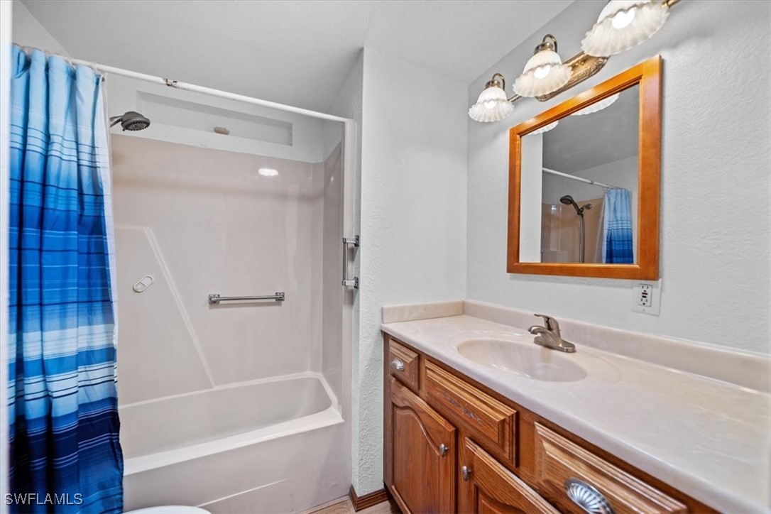 30 Aloe Alva, FL 33920 - Photo 11 of 17