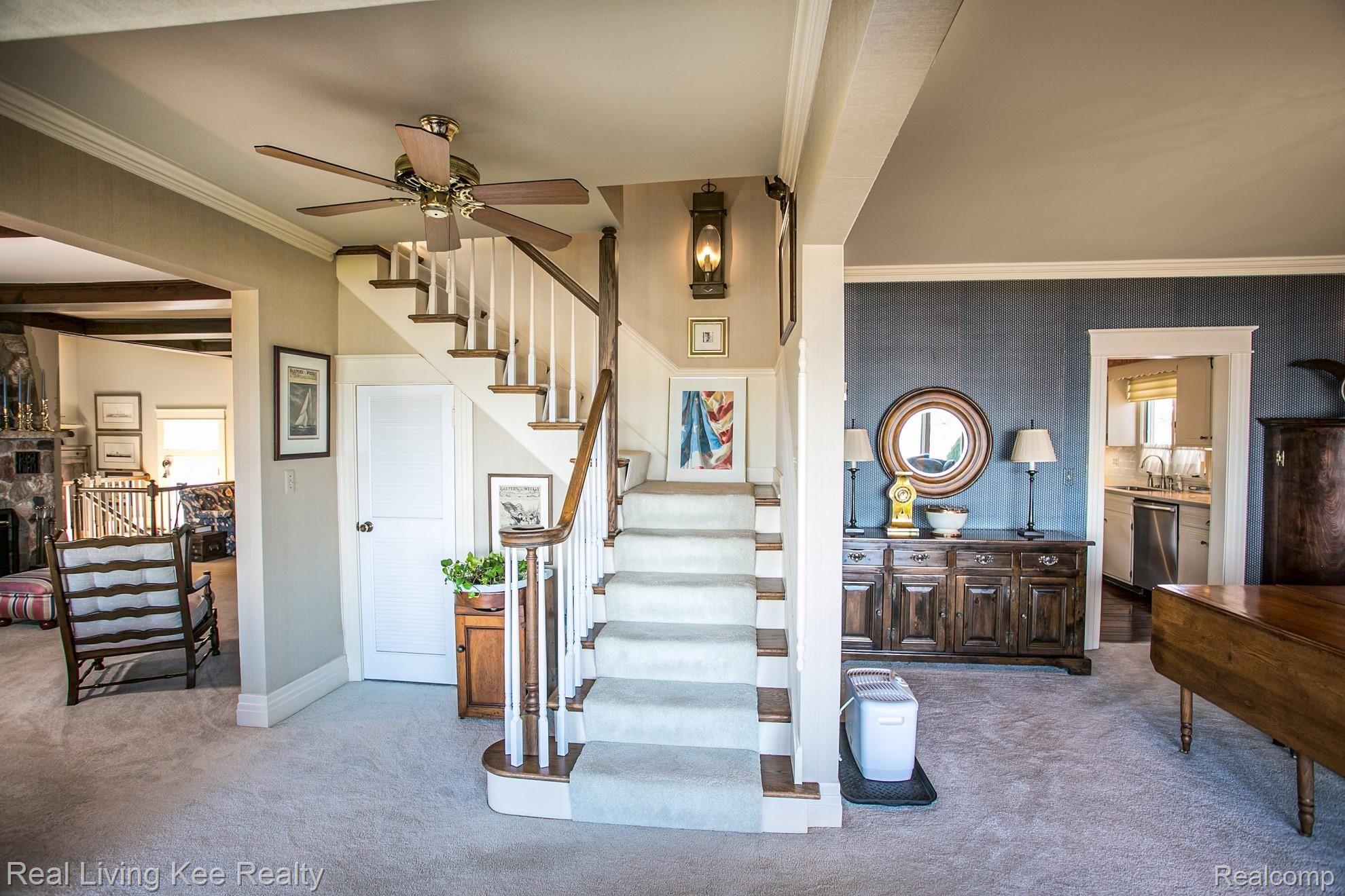 5076 Lakeshore Road Fort Gratiot, MI 48059 - Photo 15 of 41 lakesh015.jpg