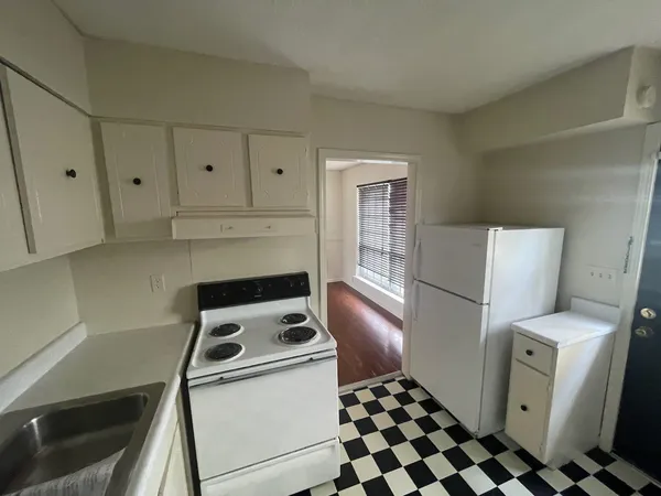 $1,325 | 495 Dickinson Street, Memphis, TN 38112