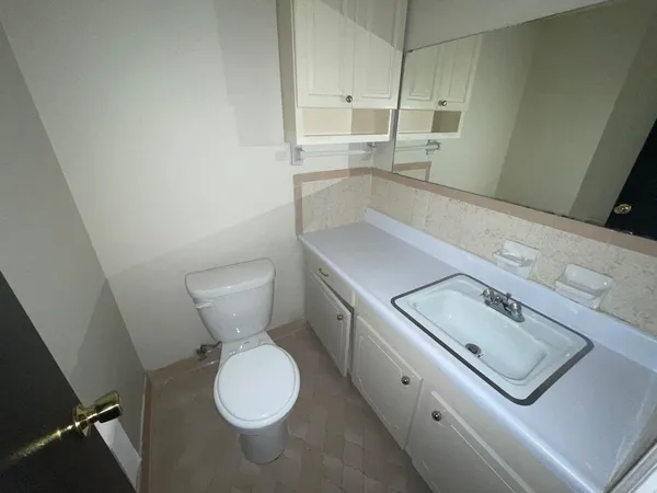 $1,325 | 495 Dickinson Street, Memphis, TN 38112