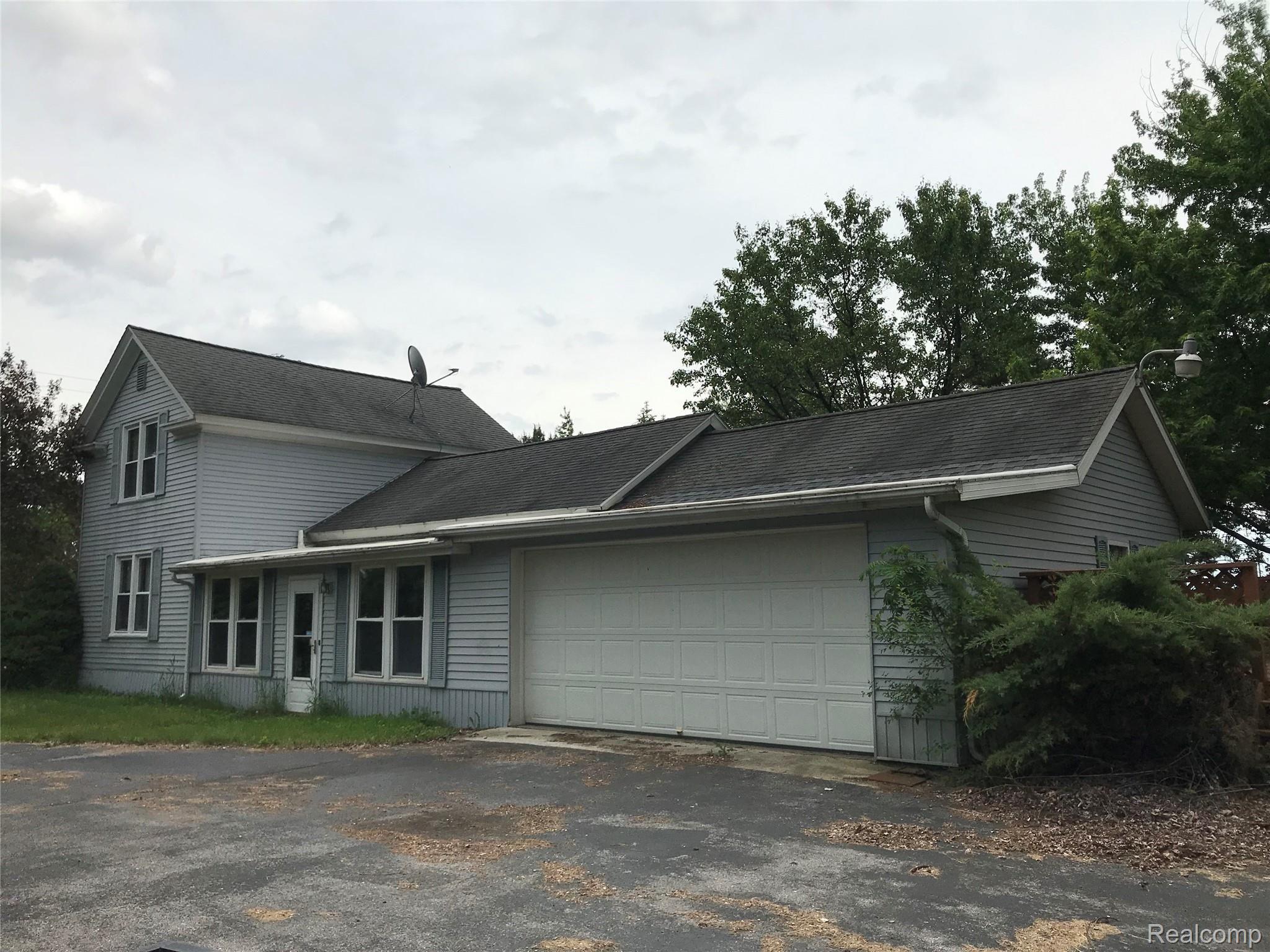 2057 North Kirk Road Fairgrove, MI 48733 - Photo 1 of 12 Front of House (2057 N. Kirk Rd