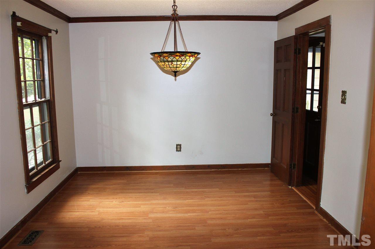 1605 Falls Court Raleigh, NC 27615 - Photo 4 of 23 Gallery Image 4