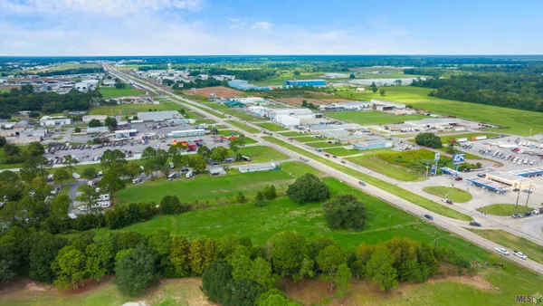 $549,000 | 1152 Evangeline Thruway, Broussard, LA 70518