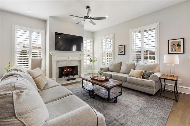 357 South Esplanade Alpharetta, GA 30009 - Photo 4 of 60