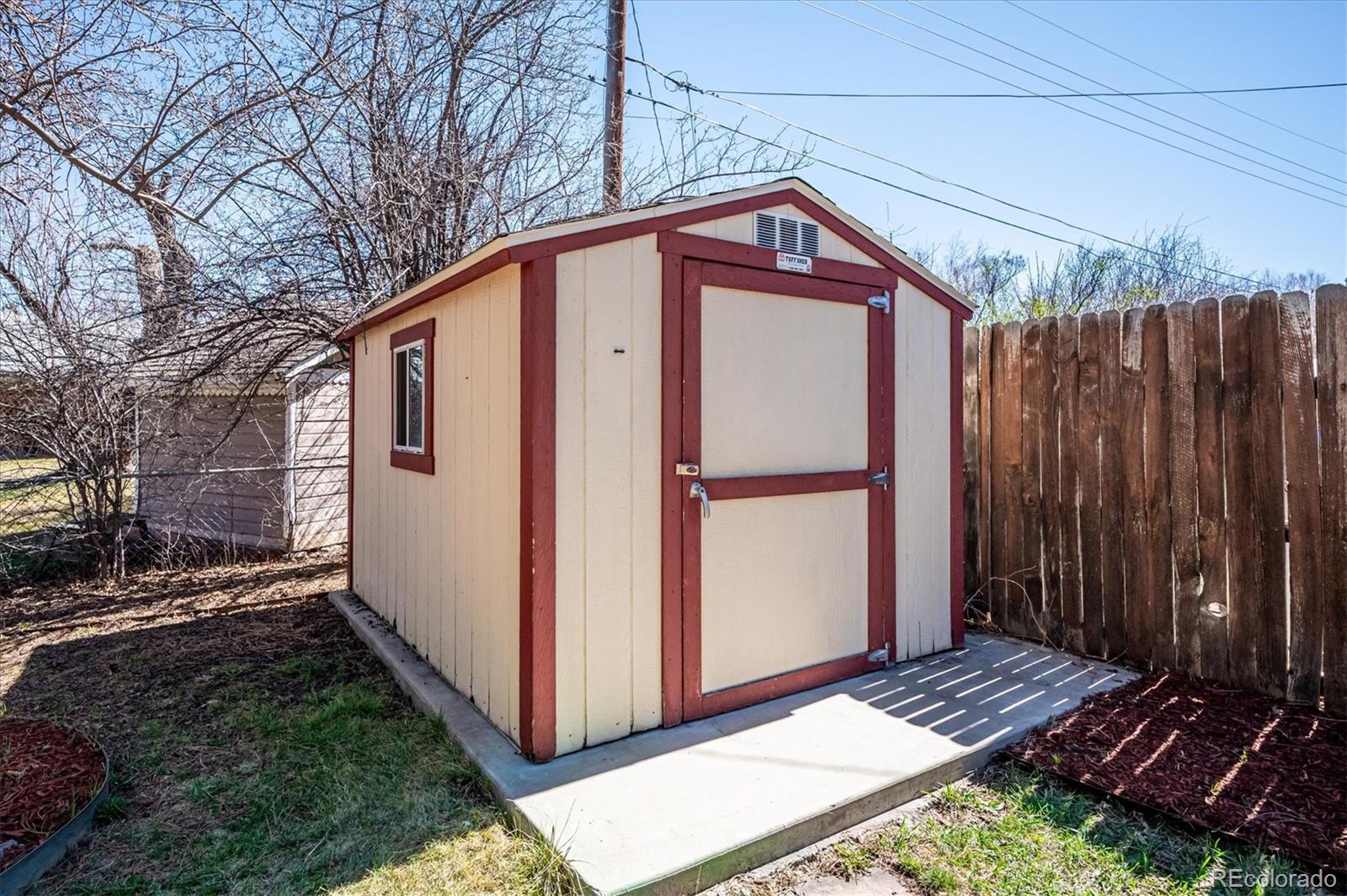 6640 South Williams Circle West Centennial, CO 80121 - Photo 22 of 23 a backyard of a house