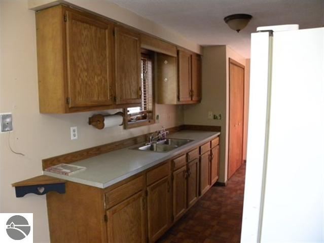 5075 South Vandecar Road Mount Pleasant, MI 48858 - Photo 8 of 20 1743246-7.JPG
