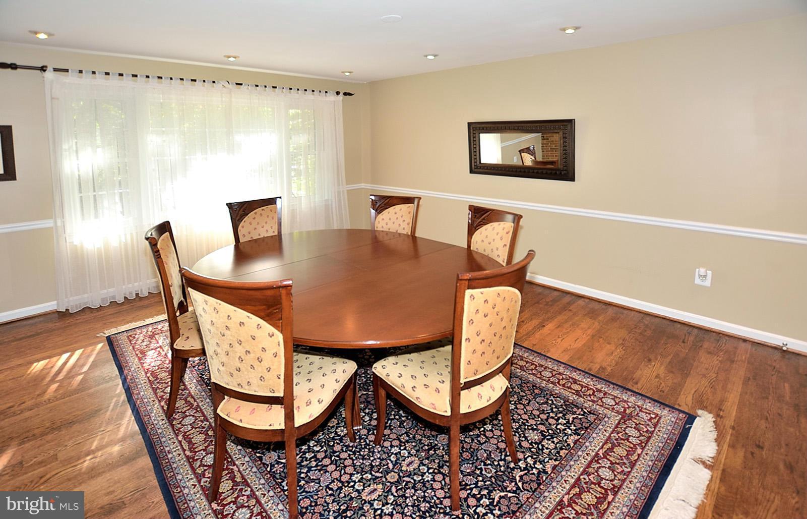 12205 Hounds Lane Reston, VA 20191 - Photo 11 of 23 Dining Room