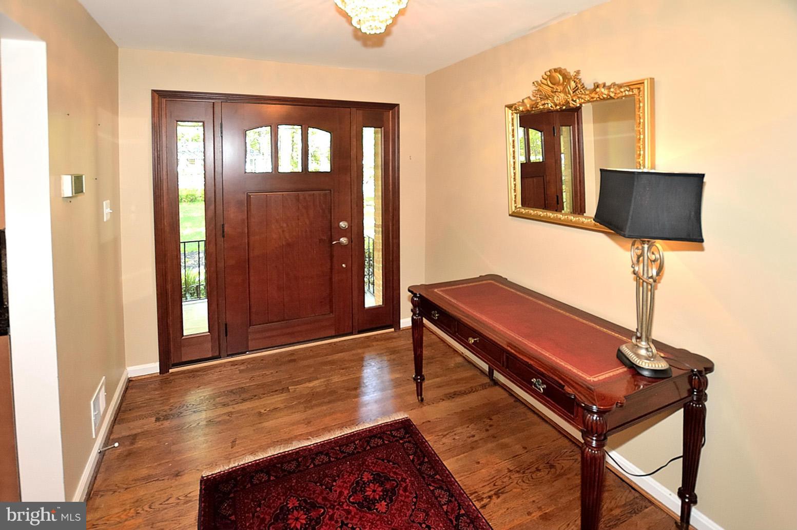 12205 Hounds Lane Reston, VA 20191 - Photo 7 of 23 Interior (General)