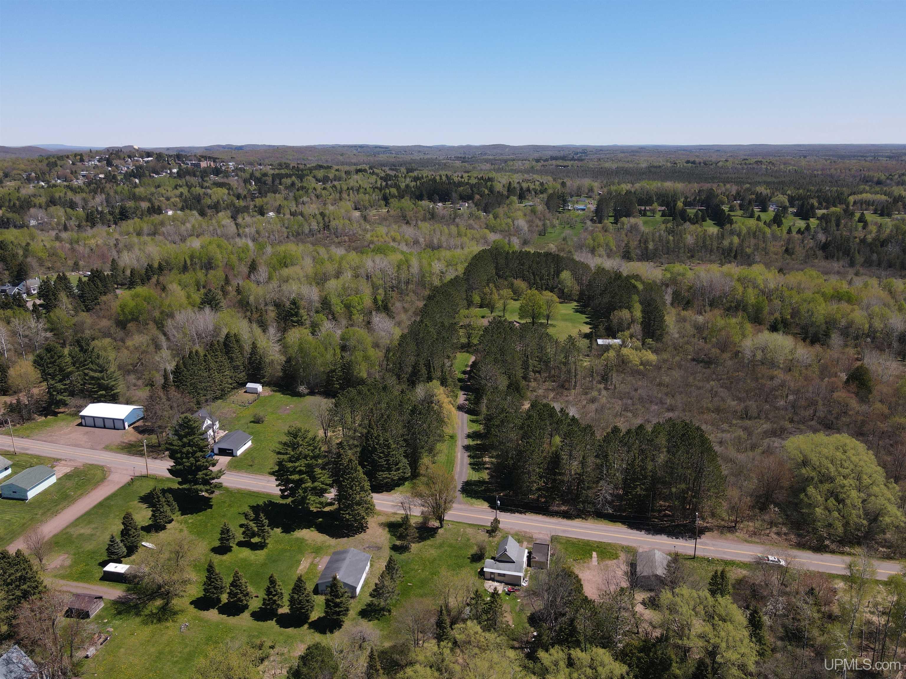 213 South Range Road Ironwood, MI 49938 - Photo 23 of 32