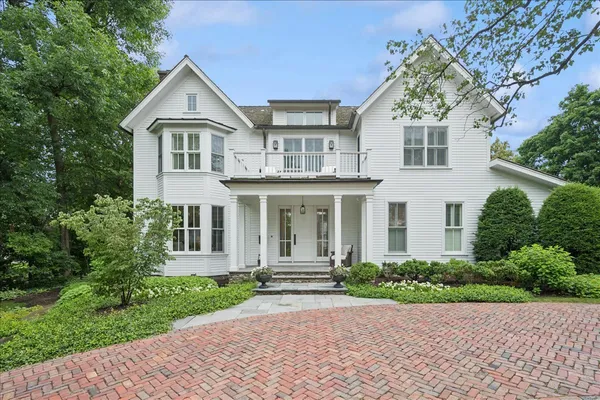 $3,799,000 | 785 Mt Pleasant Street, Winnetka, IL 60093