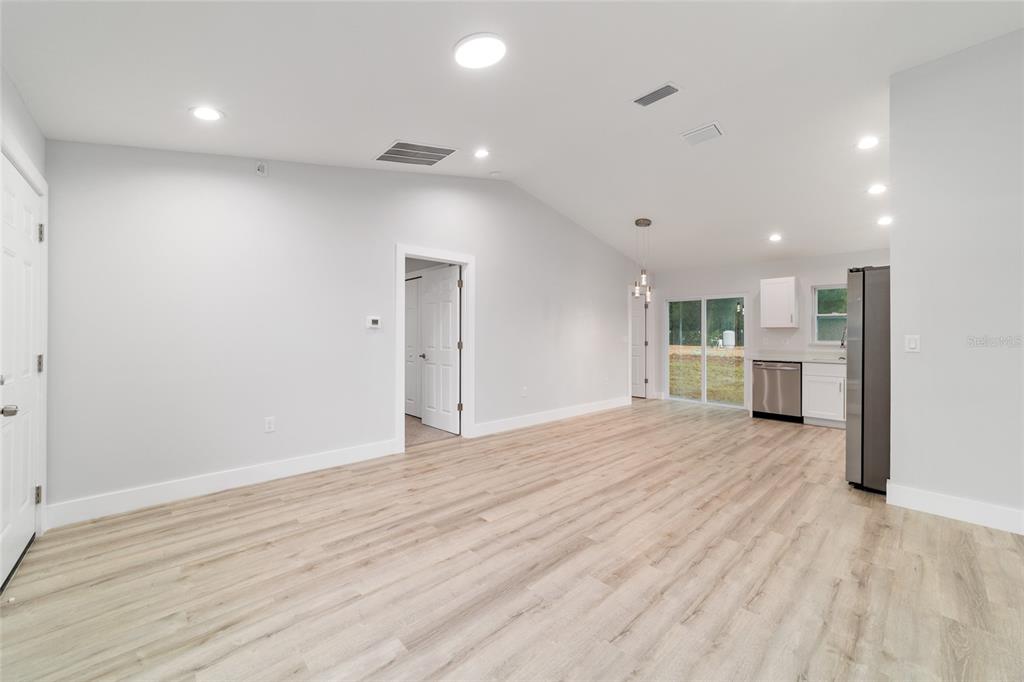 15599 Southwest 8th Place Ocala, FL 34481 - Photo 8 of 39
