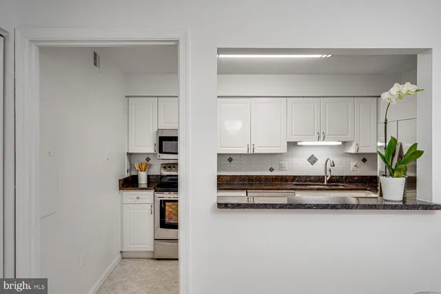 $632,500 | 2121 Jamieson Avenue, Unit 1207, Alexandria, VA 22314