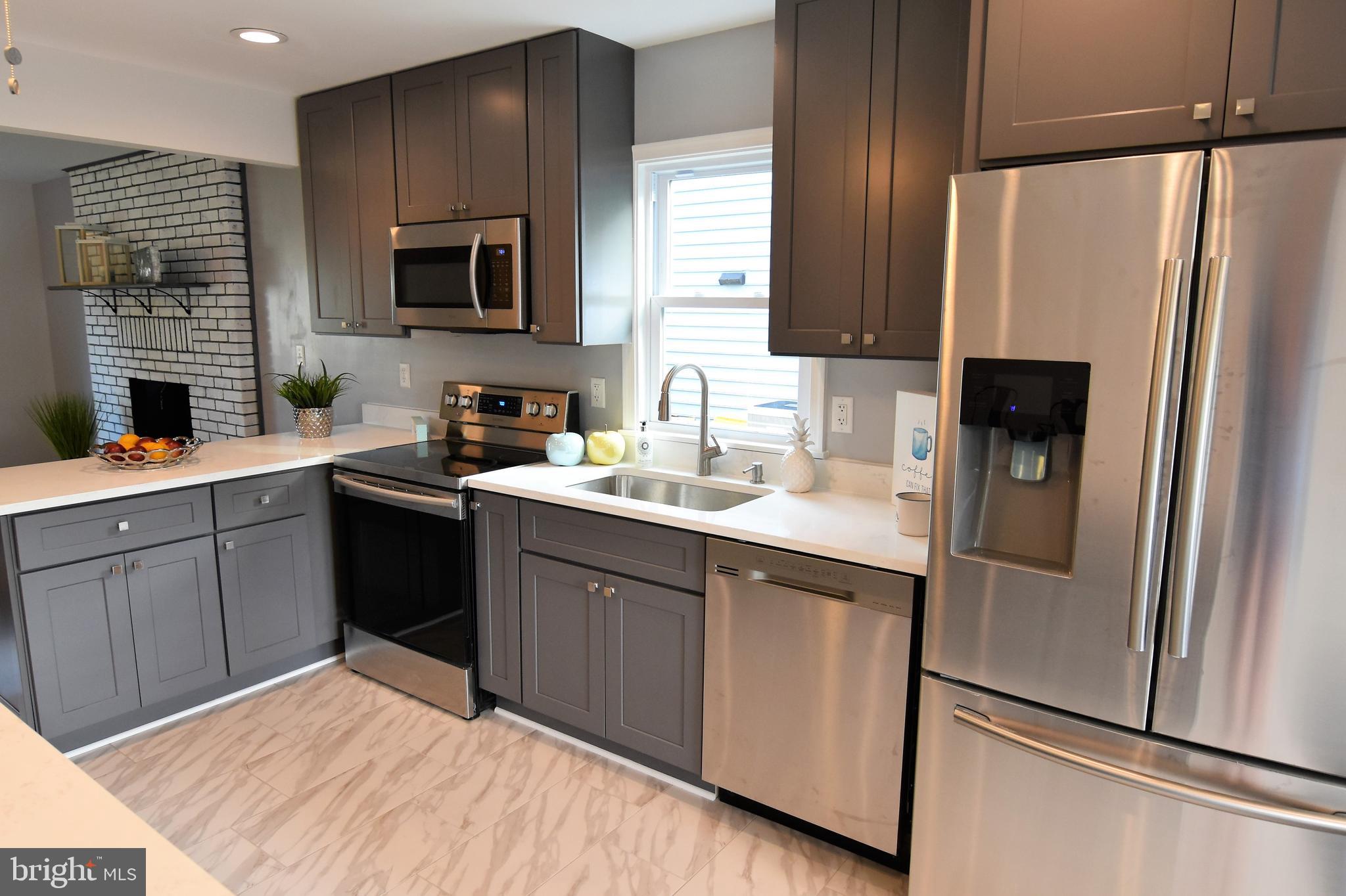 204 Dale Road Pasadena, MD 21122 - Photo 7 of 41 Samsung Stainless Steel Appliances