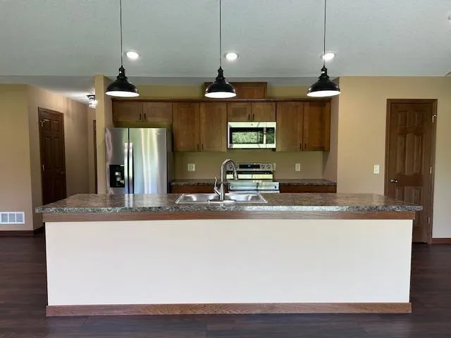 $3,000 | 1560 Gray Fox Drive Northeast, Owatonna, MN 55060