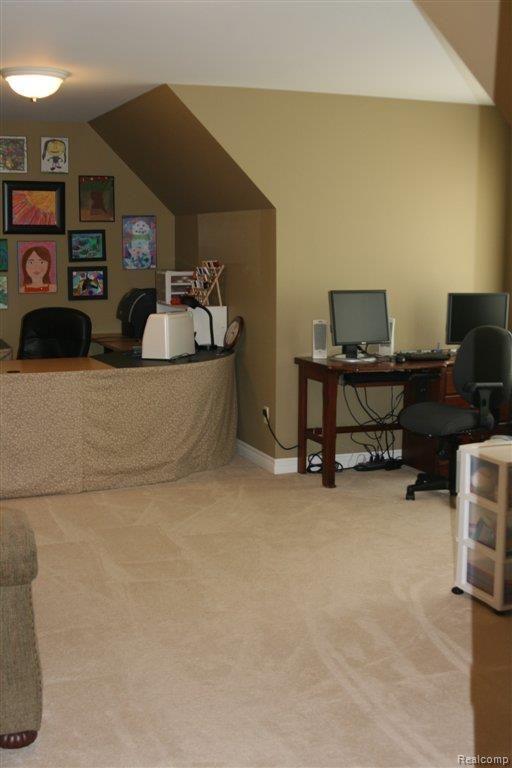 870 Quarry Drive Rochester, MI 48306 - Photo 17 of 25 bonus room.JPG