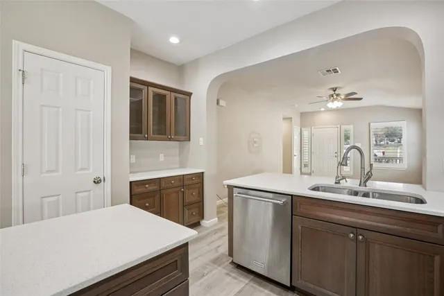 $1,950 | 4937 Hartson, Kyle, TX 78640