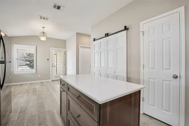 $1,950 | 4937 Hartson, Kyle, TX 78640