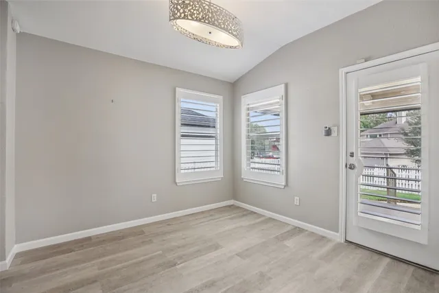 $1,950 | 4937 Hartson, Kyle, TX 78640