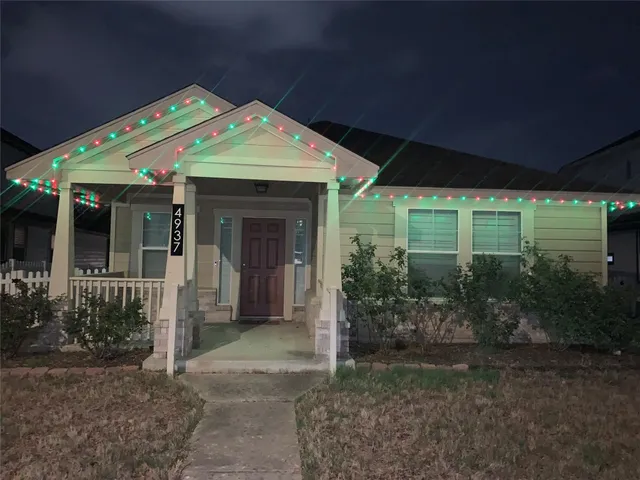 $1,950 | 4937 Hartson, Kyle, TX 78640