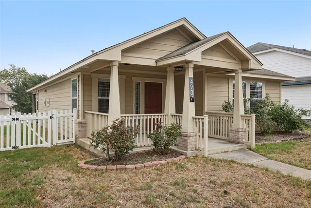 $1,950 | 4937 Hartson, Kyle, TX 78640