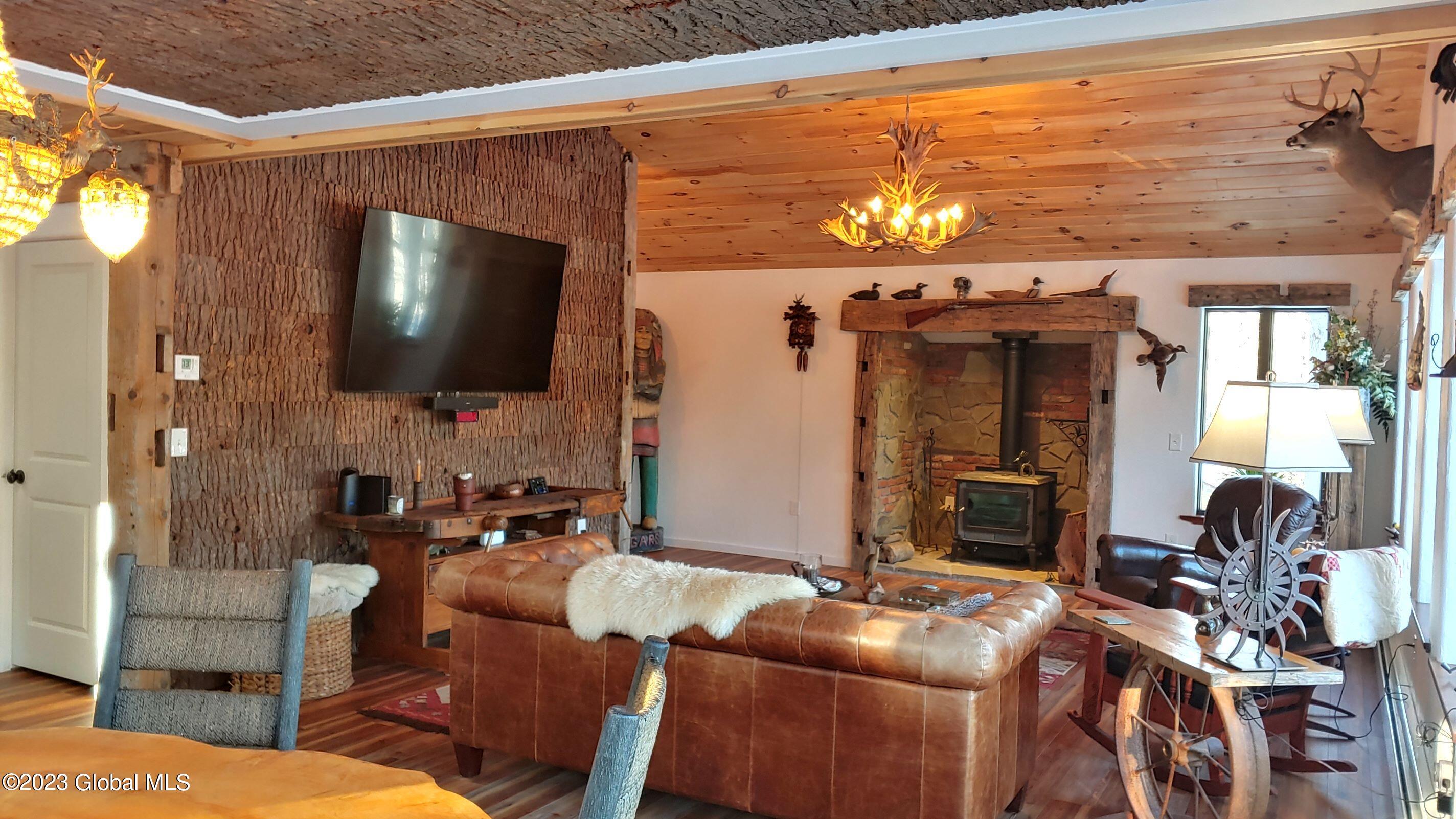 10 Van Guilder Road Chester, NY 12817 - Photo 11 of 31 Living Room pic 1