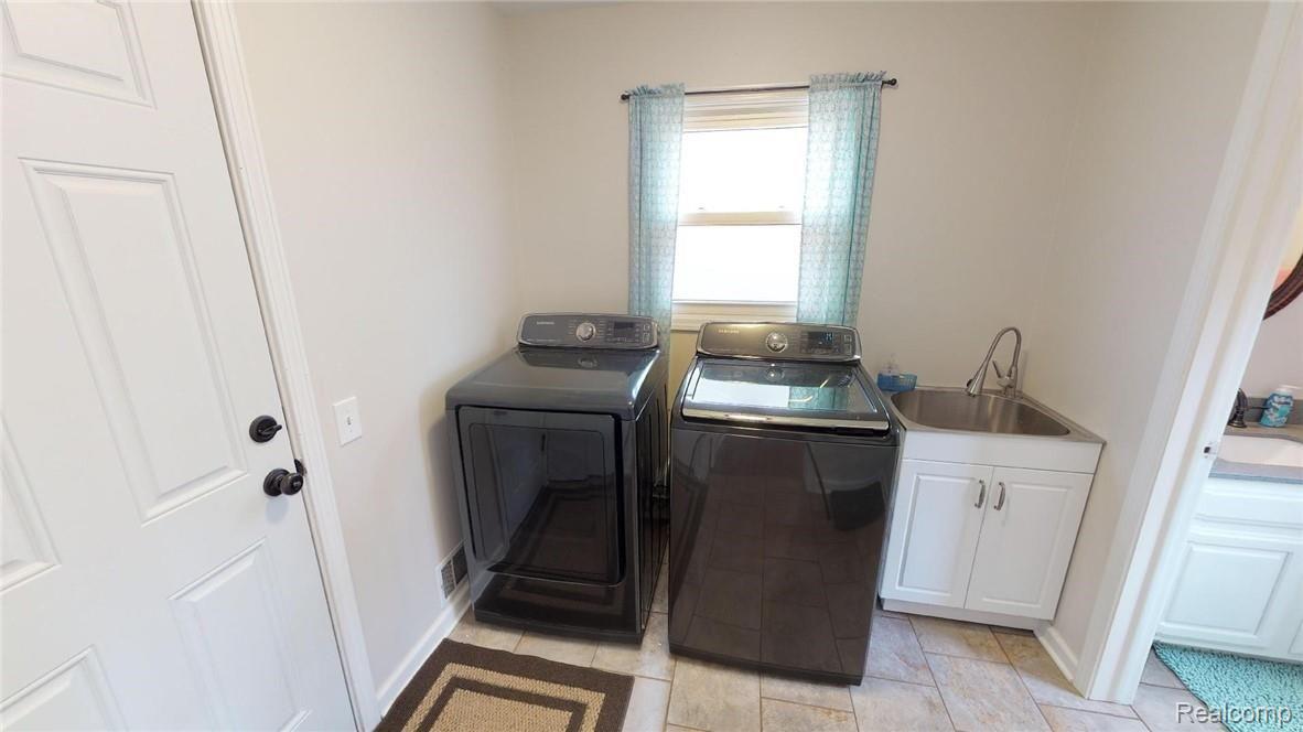 914 Aspen Drive Rochester, MI 48307 - Photo 17 of 54 914-Aspen-Drive-Rochester-04052019_125454.jpg
