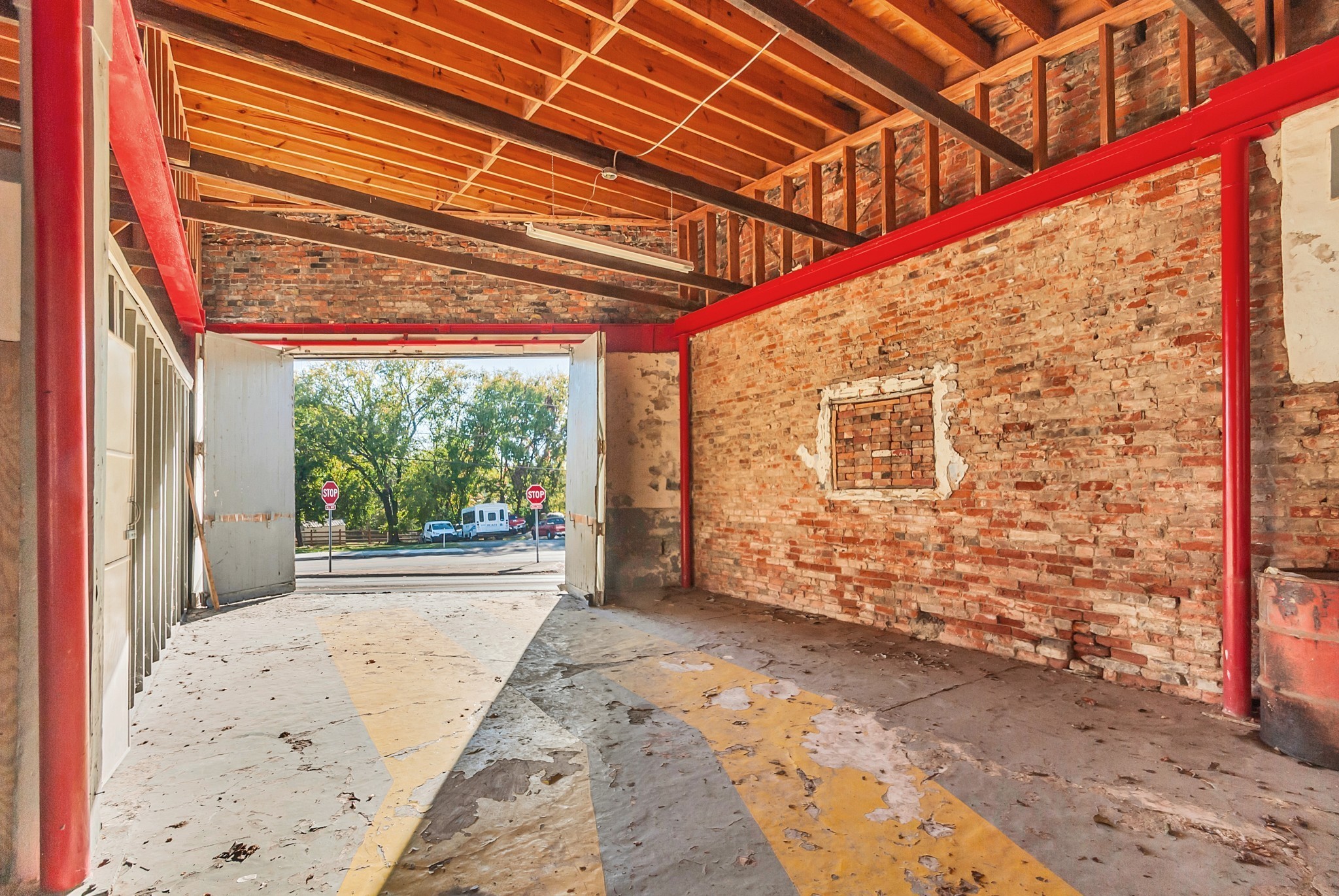 209 West 13th Street Columbia, TN 38401 - Photo 12 of 84