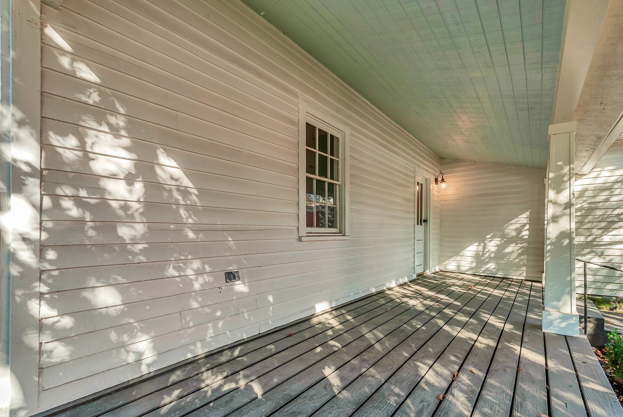 209 West 13th Street Columbia, TN 38401 - Photo 50 of 84 a view of backyard with wooden floor