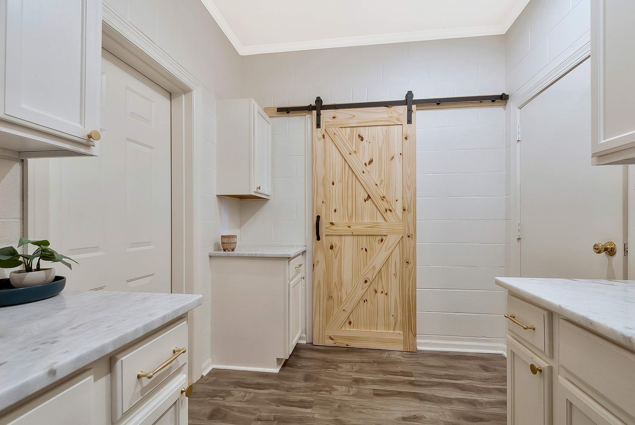 209 West 13th Street Columbia, TN 38401 - Photo 80 of 84 a kitchen with a refrigerator and cabinets