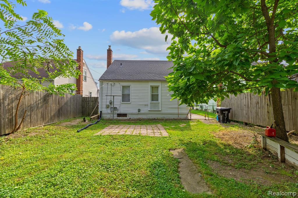 8311 Burt Road Detroit, MI 48228 - Photo 4 of 25