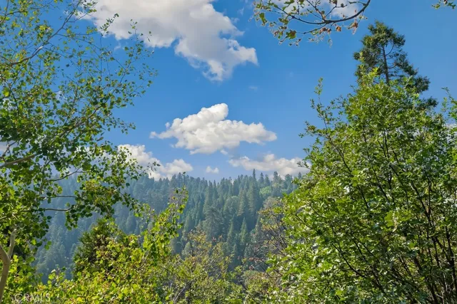 $443,000 | 771 West Victoria Court, Lake Arrowhead, CA 92352