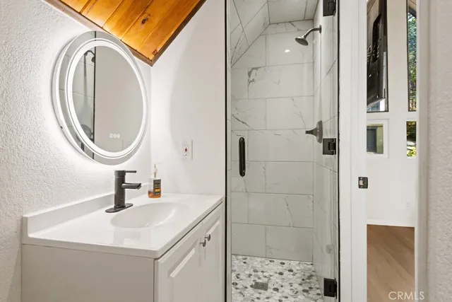 $443,000 | 771 West Victoria Court, Lake Arrowhead, CA 92352