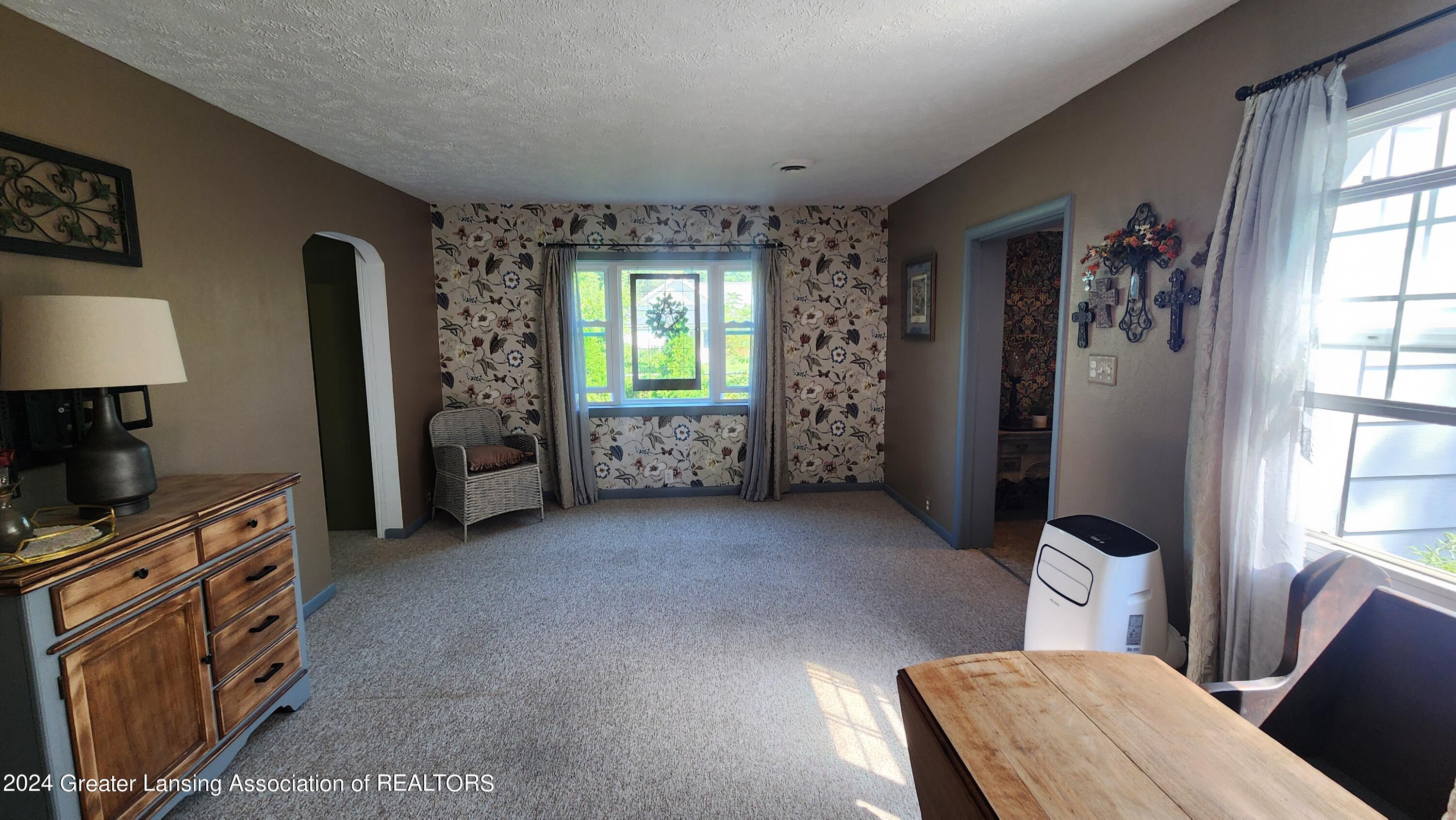 16470 Stockwell Road Lansing, MI 48906 - Photo 8 of 27 20240827_112551