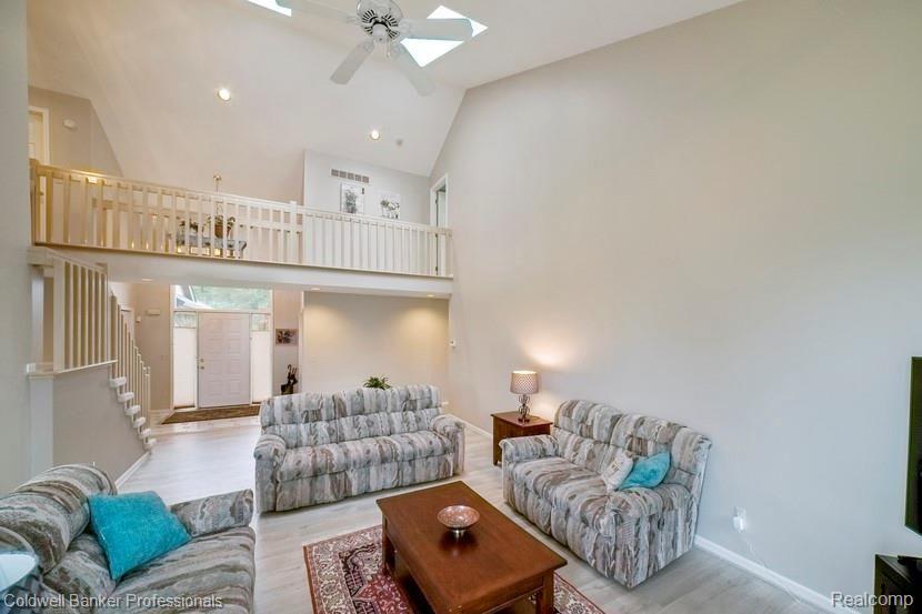 2211 South Shore Court Rochester Hills, MI 48307 - Photo 7 of 48