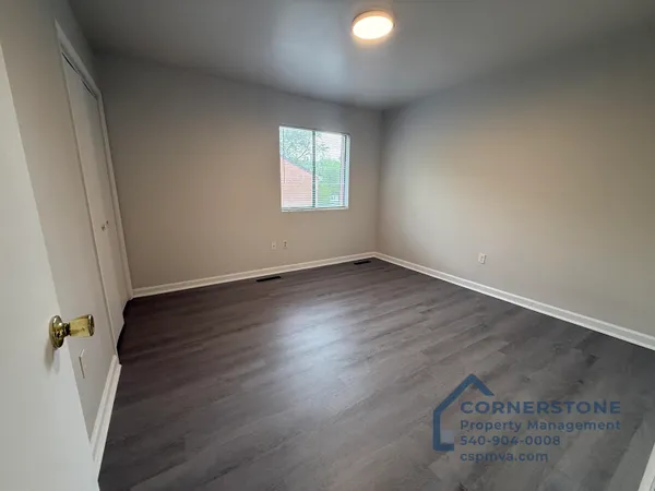 $1,160 | 106 Lee Avenue Northeast, Unit 10, Roanoke, VA 24012