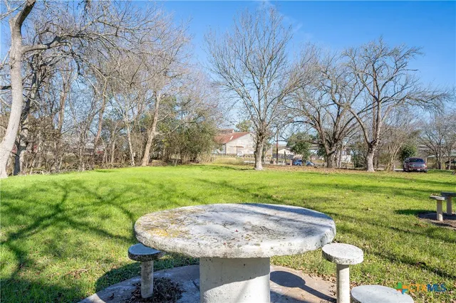 $135,000 | 505 North Commerce Street, Lockhart, TX 78644