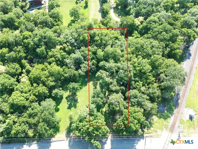 $135,000 | 505 North Commerce Street, Lockhart, TX 78644