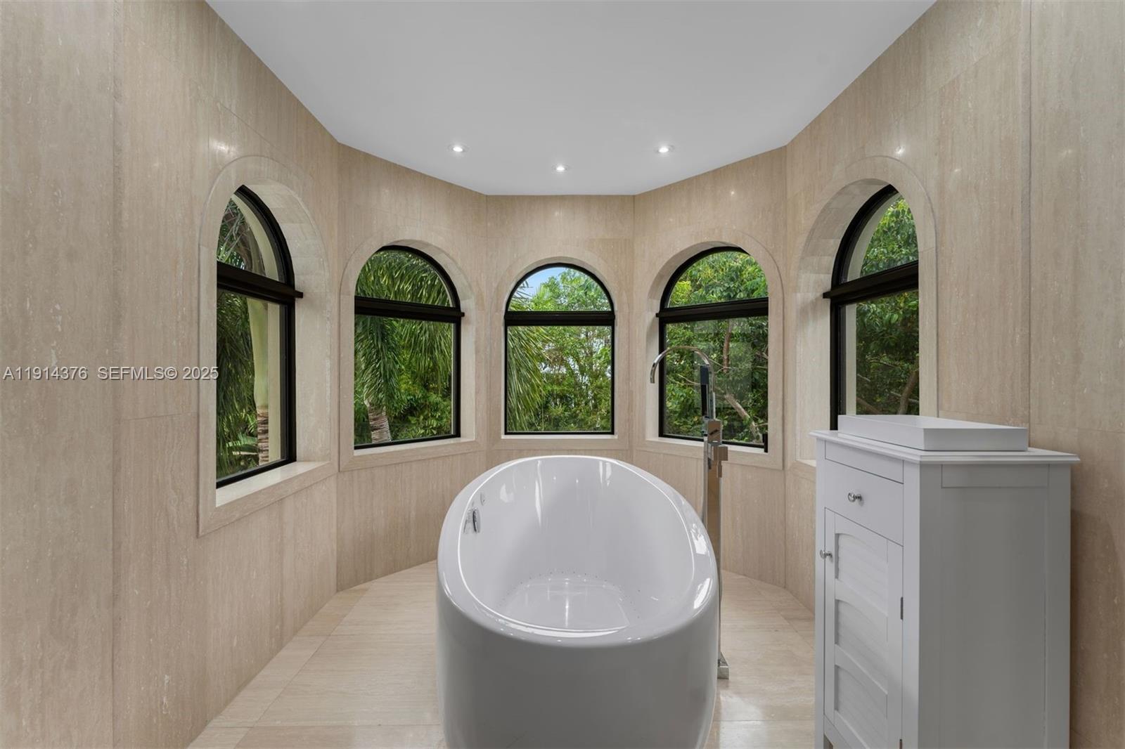 320 Atlantic Road Key Biscayne, FL 33149 - Photo 23 of 46 Gallery Image 23